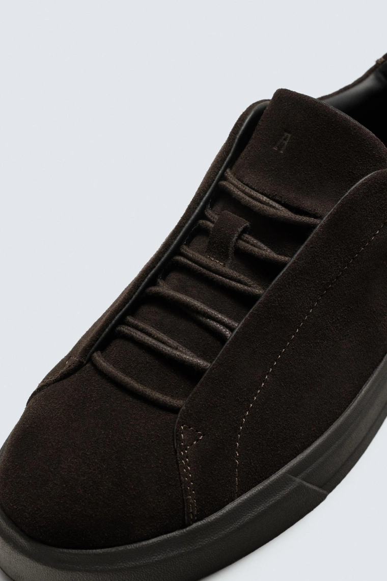 Кожаные кроссовки