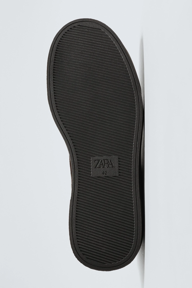 Кожаные кроссовки