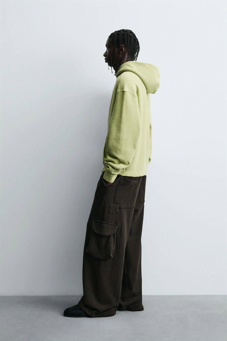 УКОРОЧЕННАЯ ТОЛСТОВКА С ЭФФЕКТОМ ПОТЕРТОСТИ