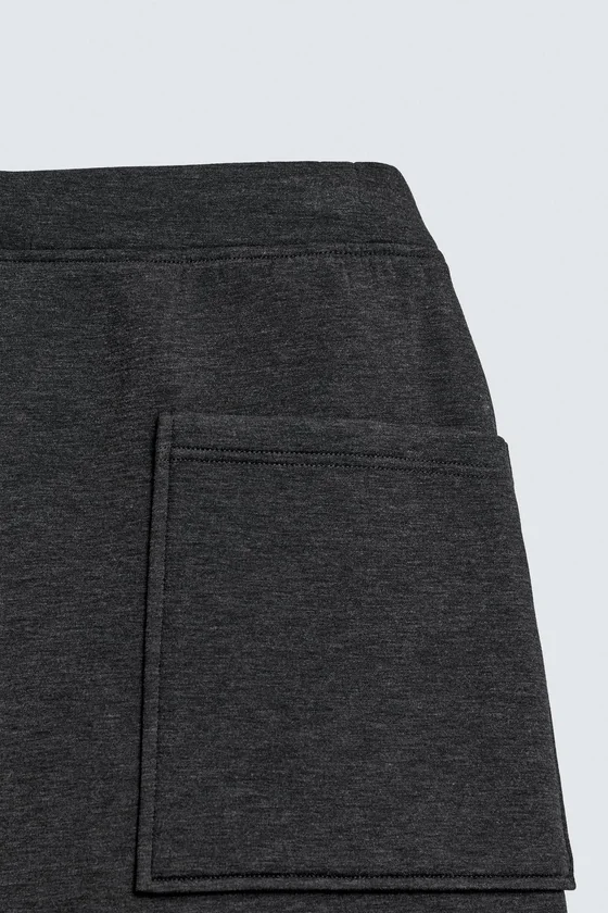 БРЮКИ WIDE FIT С ЭФФЕКТОМ НЕОПРЕНА