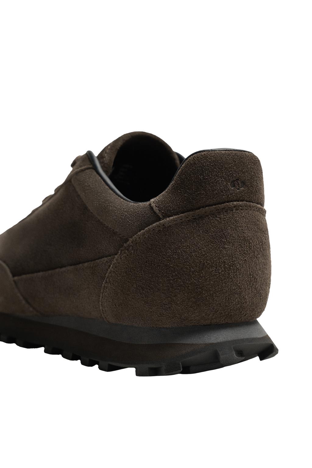 КОЖАНЫЕ КРОССОВКИ В СТИЛЕ КЭЖУАЛ