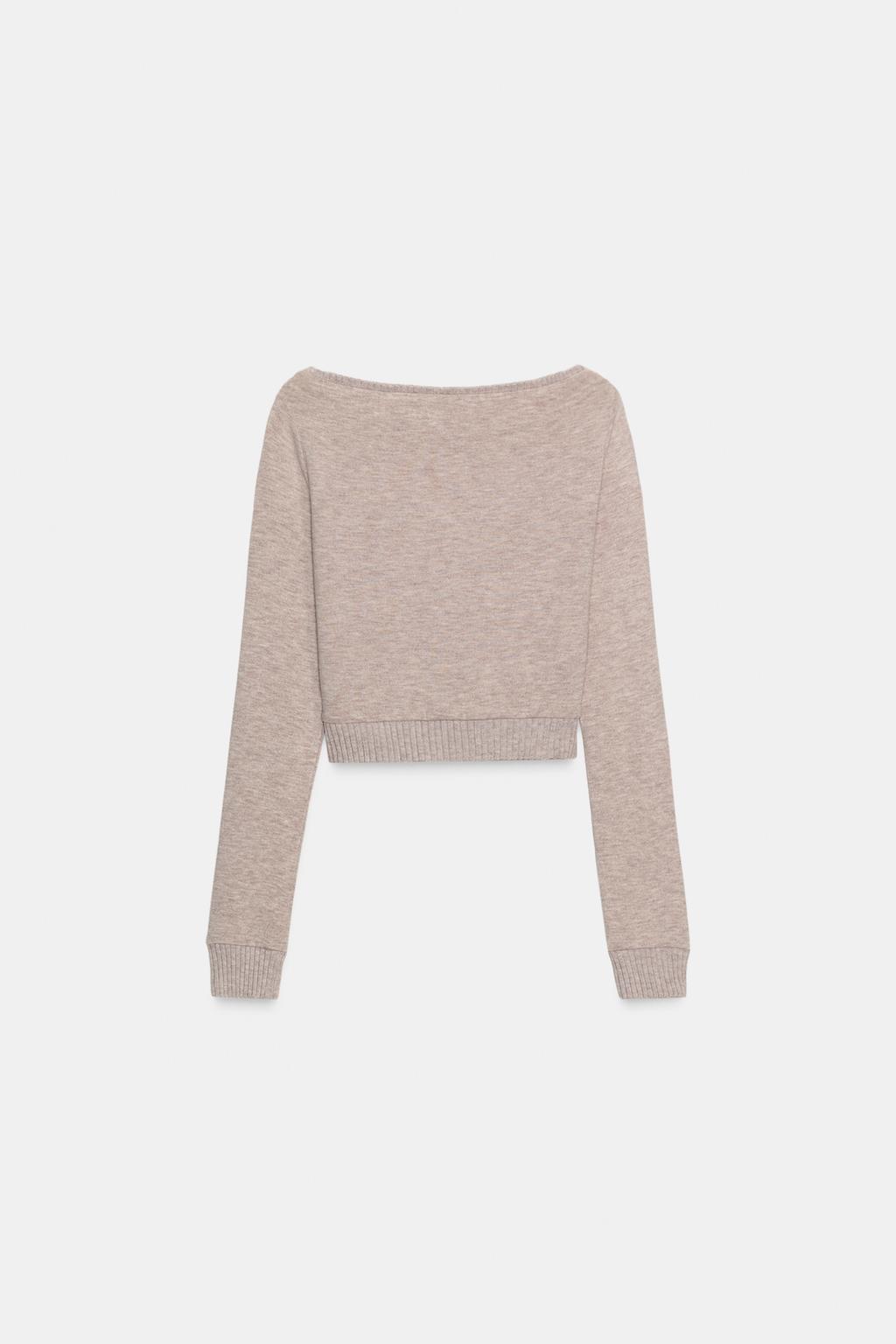 УКОРОЧЕННЫЙ ТОП ИЗ МЯГКОЙ ТКАНИ