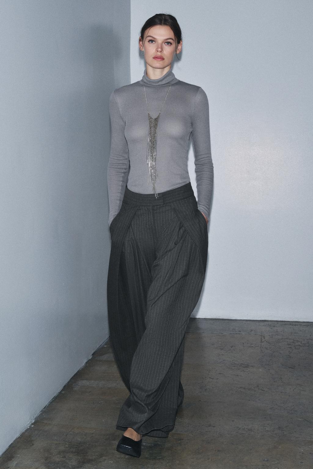 ТОП В РУБЧИК С ВОРОТНИКОМ-СТОЙКОЙ