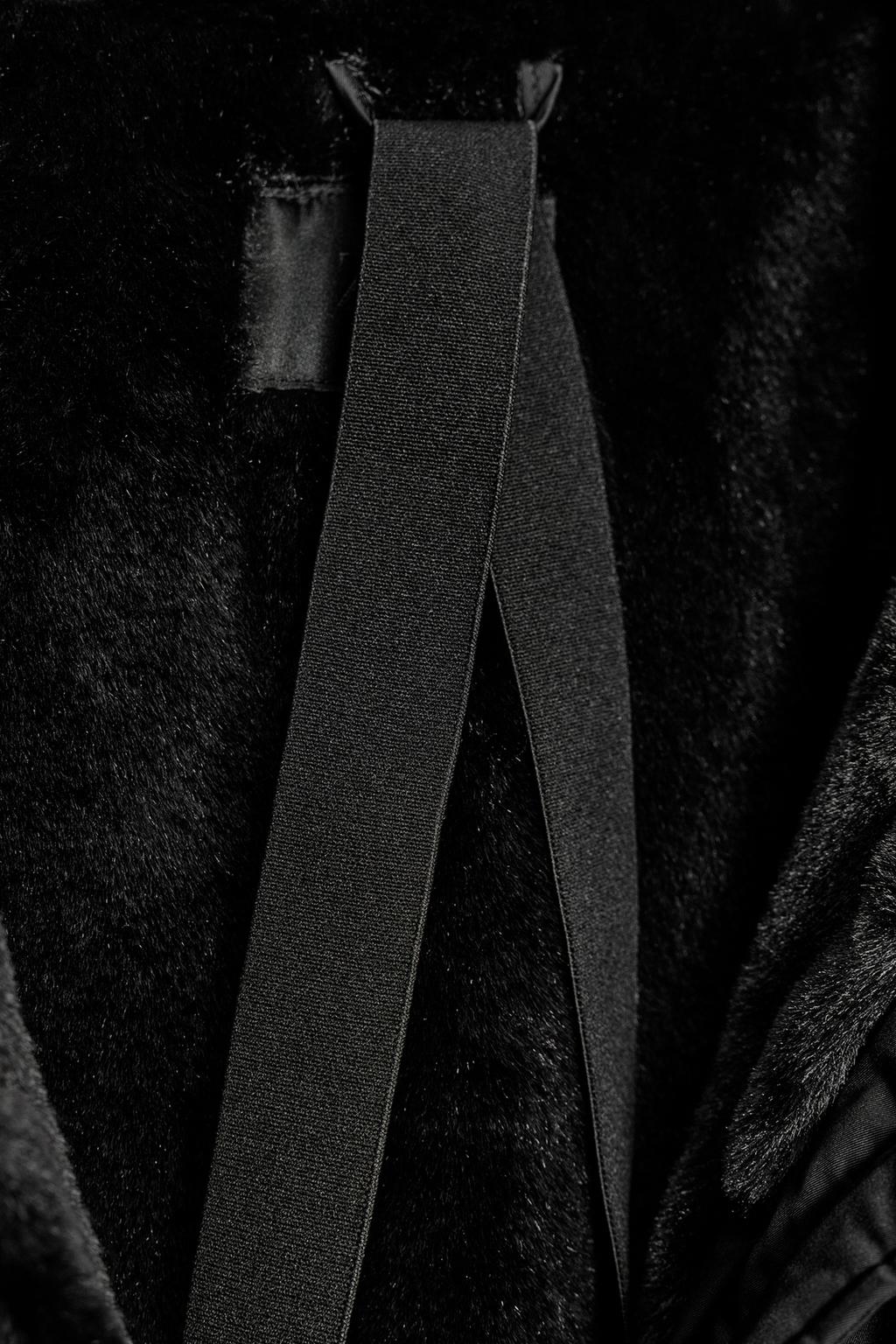 СТЕГАНАЯ КУРТКА С КАПЮШОНОМ С МЕХОВОЙ ОТДЕЛКОЙ, ВОДО- И ВЕТРОЗАЩИТНАЯ