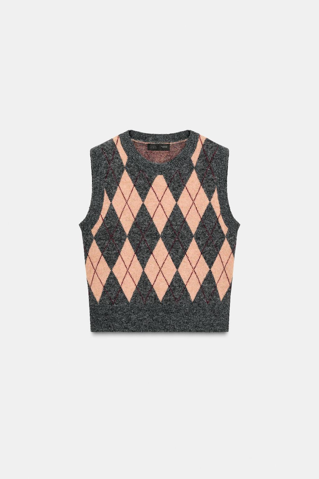 ТРИКОТАЖНЫЙ ЖИЛЕТ С УЗОРОМ «РОМБЫ»