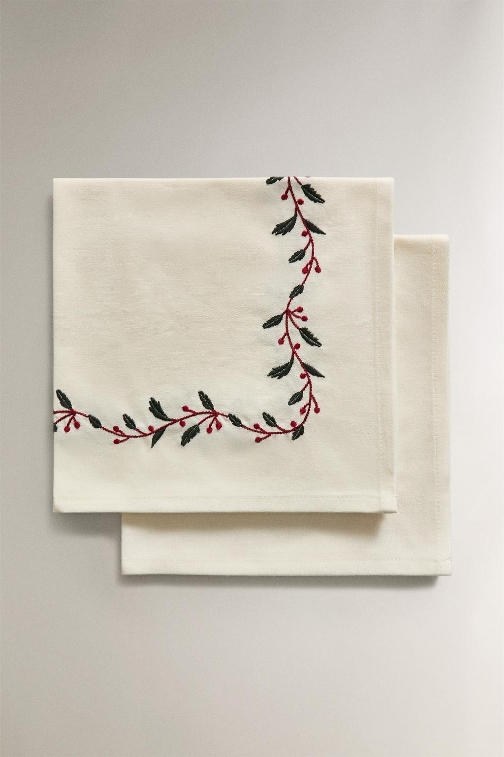 Набор хлопковых рождественских салфеток с ягодами (набор из 2)