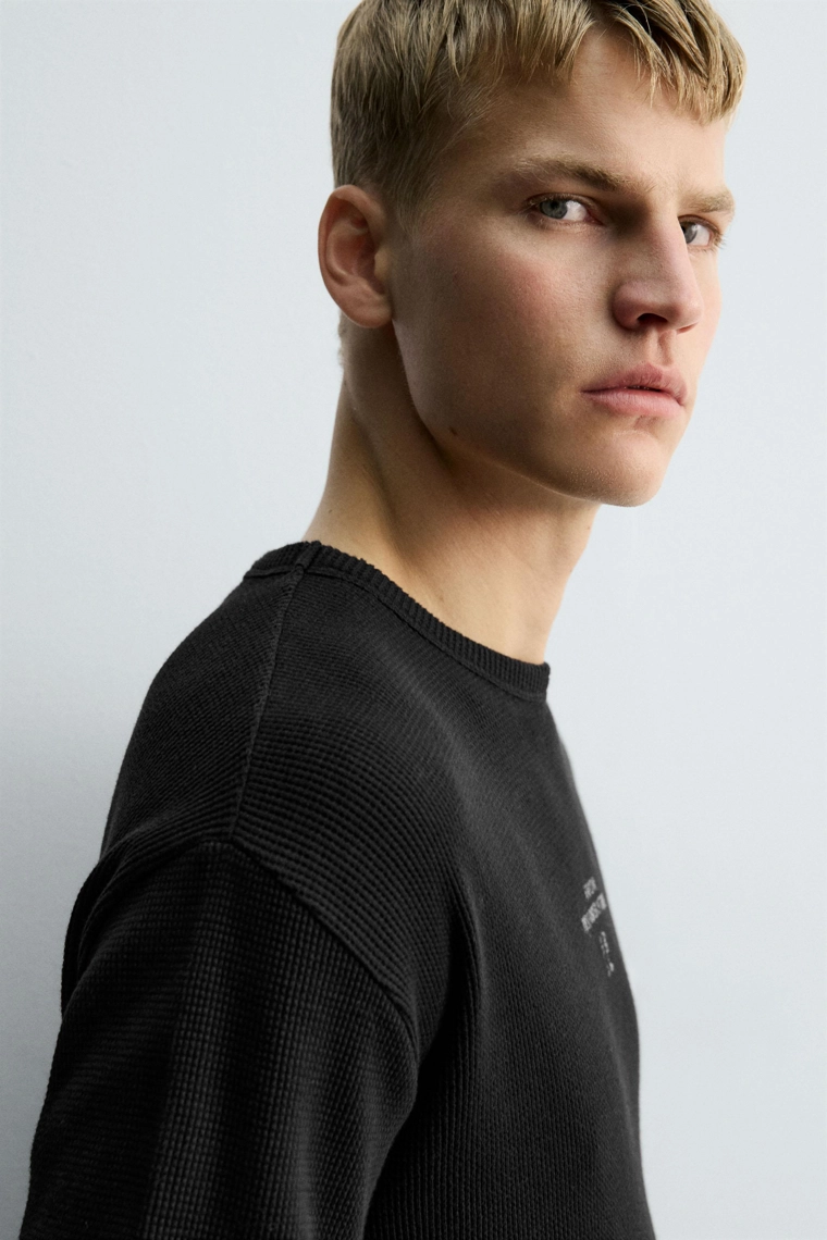 Футболка в клетку из структурного материала x zara