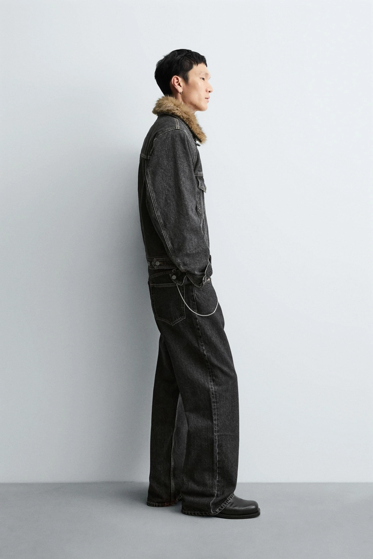 ДЖИНСОВАЯ КУРТКА С МЕХОВЫМ ВОРОТНИКОМ