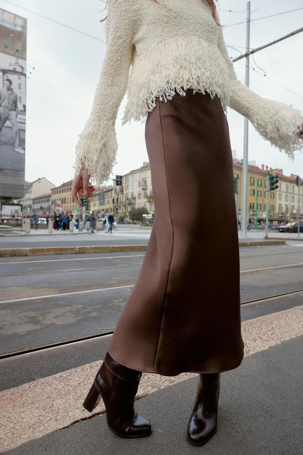 АТЛАСНАЯ ЮБКА МИДИ