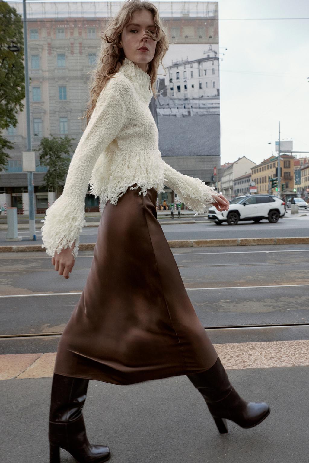 АТЛАСНАЯ ЮБКА МИДИ