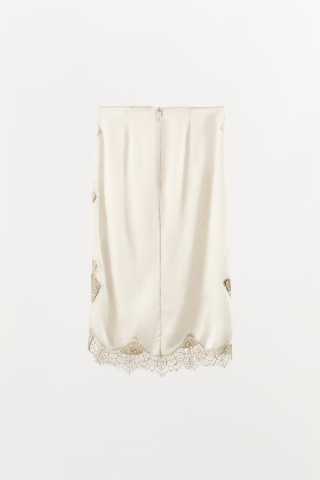 АТЛАСНАЯ ЮБКА С КРУЖЕВОМ