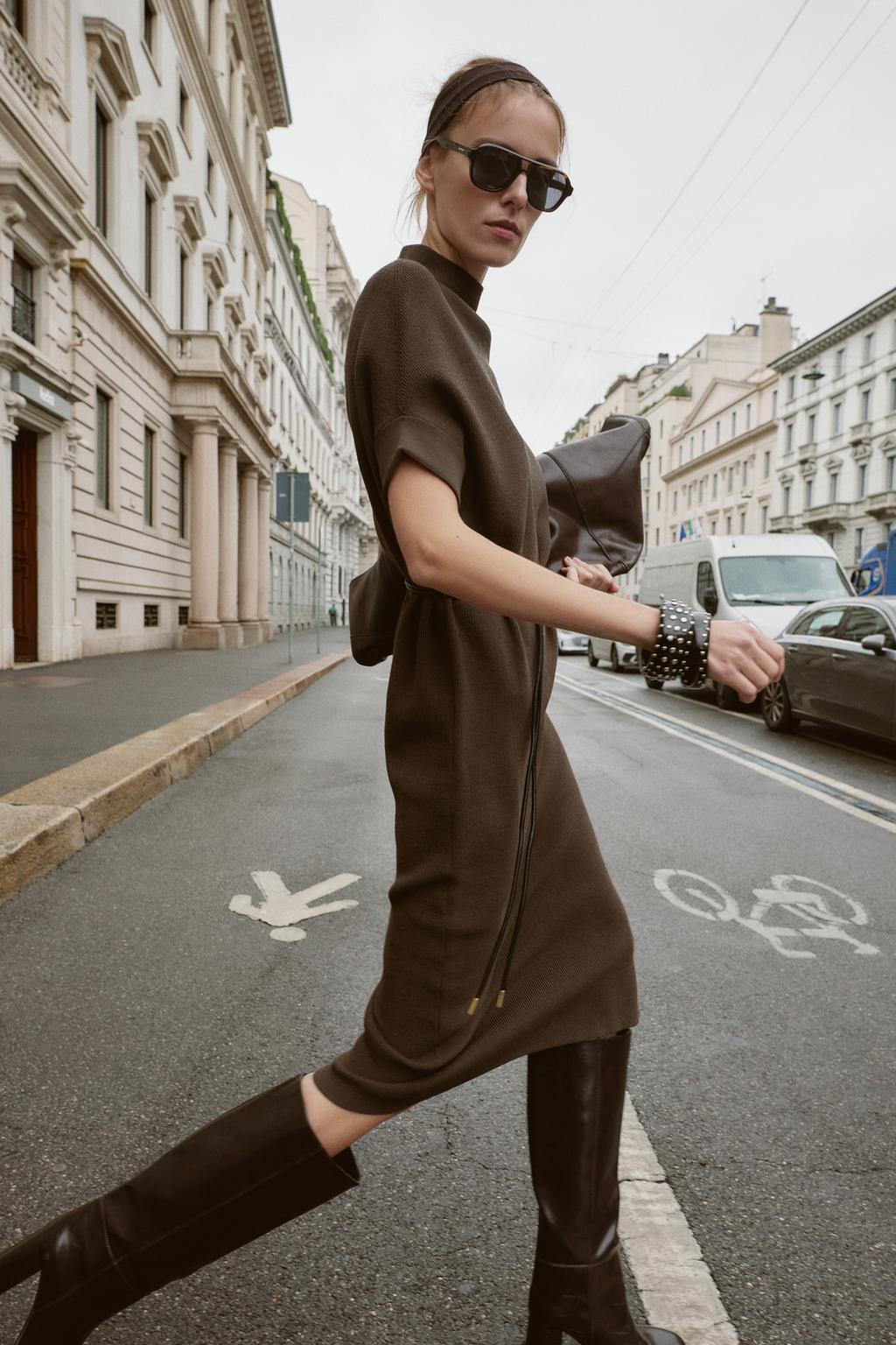 ТРИКОТАЖНОЕ ПЛАТЬЕ С ПОЯСОМ