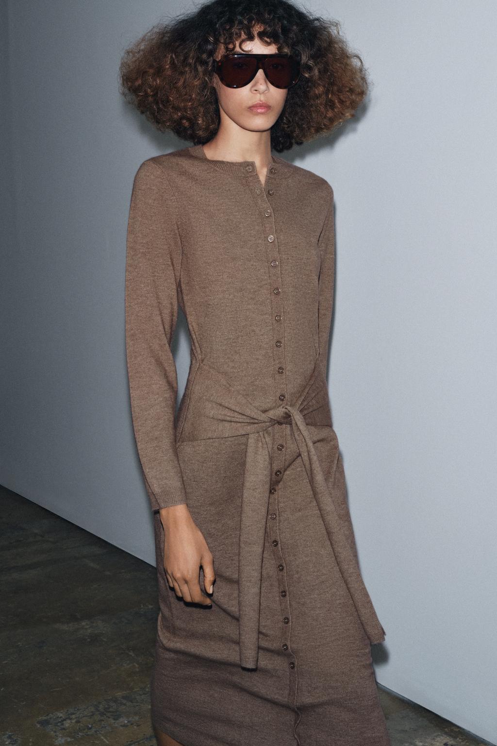 ТРИКОТАЖНОЕ ПЛАТЬЕ МИДИ С ПОЯСОМ