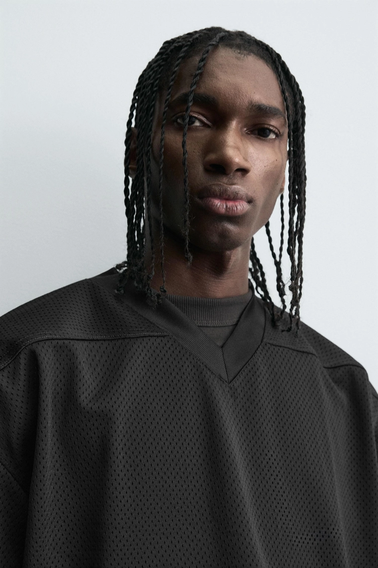 ФУТБОЛКА ИЗ ТКАНИ С ОТКРЫТОЙ СТРУКТУРОЙ