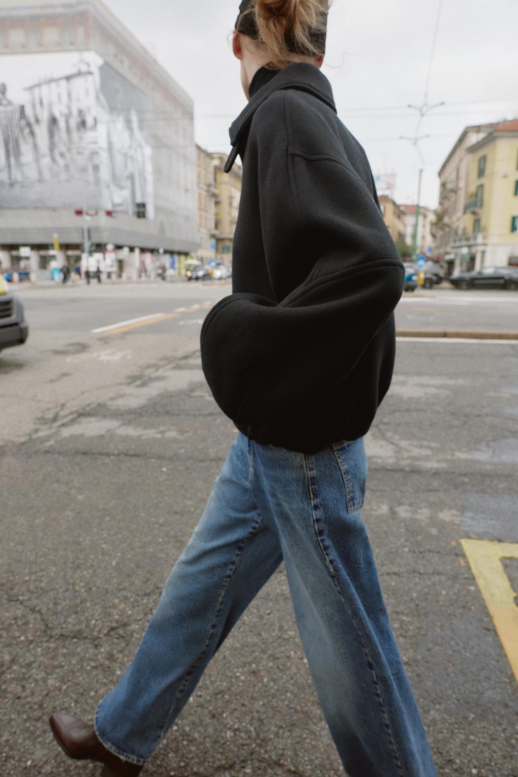 БОМБЕР ИЗ СМЕСОВОЙ ШЕРСТИ С КОНТРАСТНЫМ ВОРОТНИКОМ