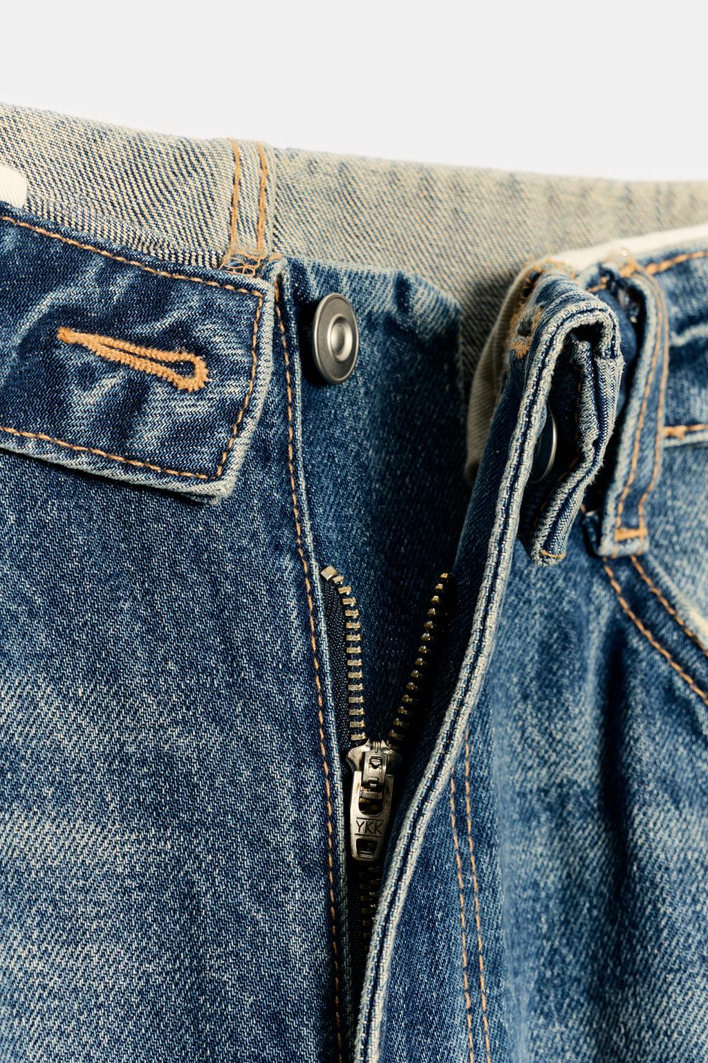 ДЖИНСЫ TRF СО СРЕДНЕЙ ПОСАДКОЙ И ОТВЕРНУТЫМ ПОЯСОМ