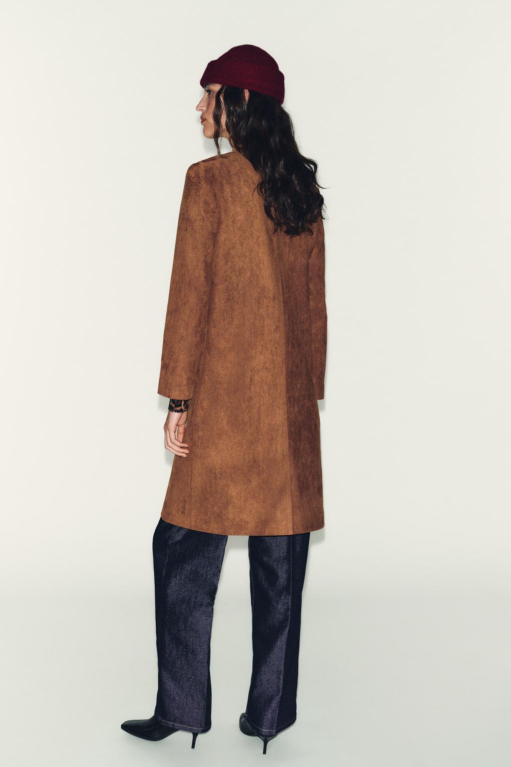 ПАЛЬТО-СЮРТУК ИЗ ТКАНИ ПОД ЗАМШУ