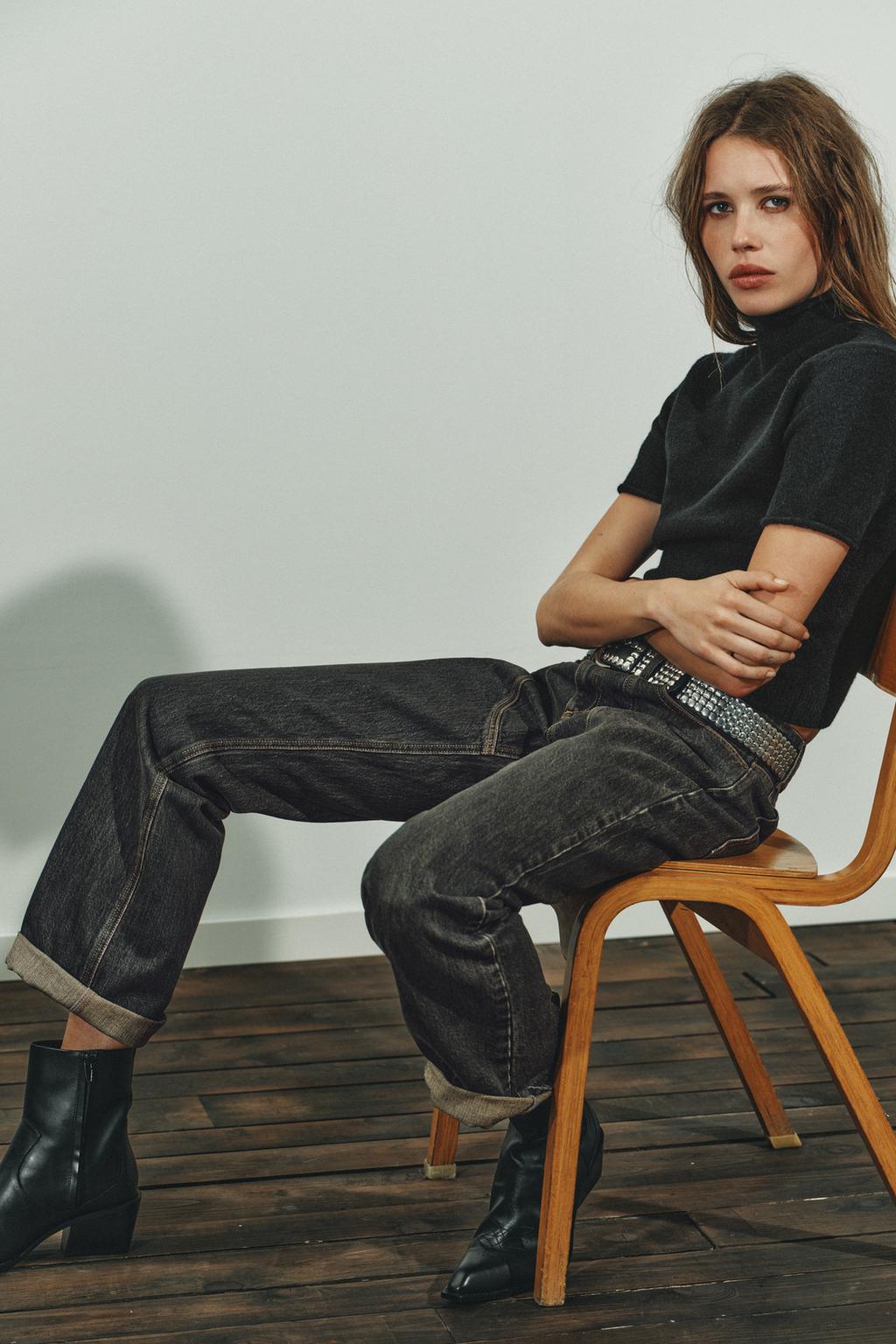 КОЖАНЫЕ БОТИЛЬОНЫ В КОВБОЙСКОМ СТИЛЕ С ДЕКОРАТИВНОЙ СТРОЧКОЙ