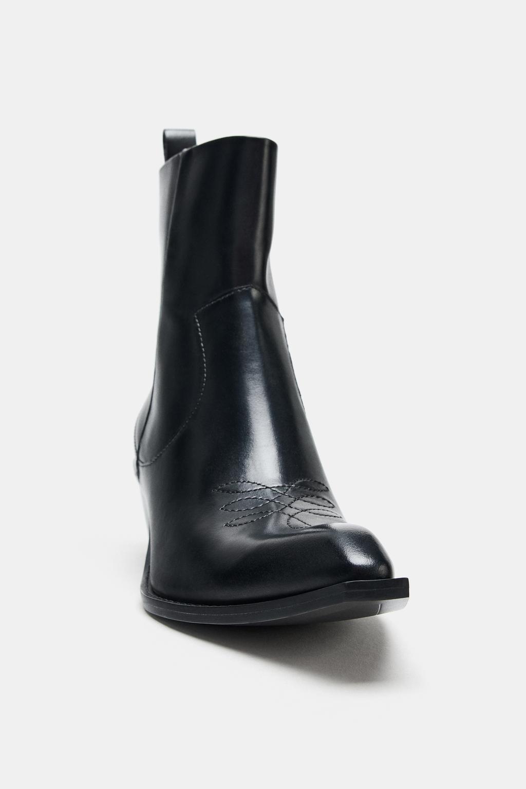 КОЖАНЫЕ БОТИЛЬОНЫ В КОВБОЙСКОМ СТИЛЕ С ДЕКОРАТИВНОЙ СТРОЧКОЙ