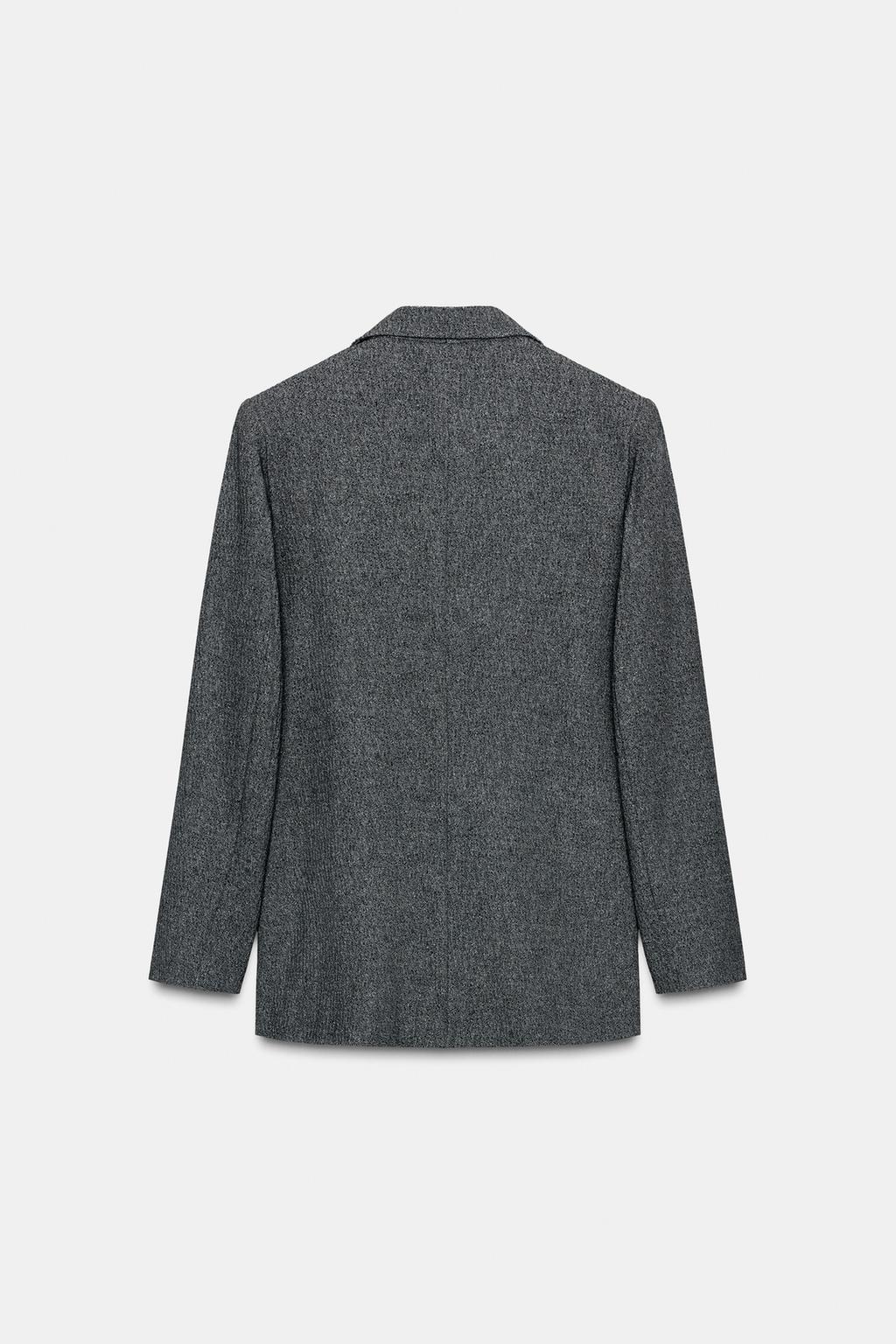 ПРЯМОЙ БЛЕЙЗЕР С ПОДПЛЕЧНИКАМИ