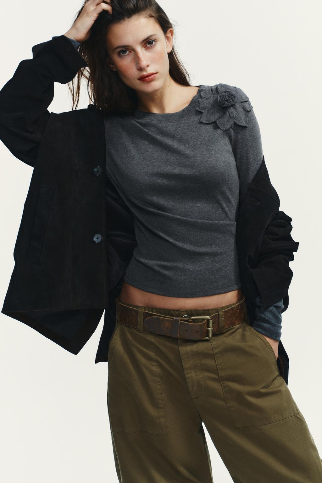 ФУТБОЛКА С ЦВЕТАМИ СПЕРЕДИ