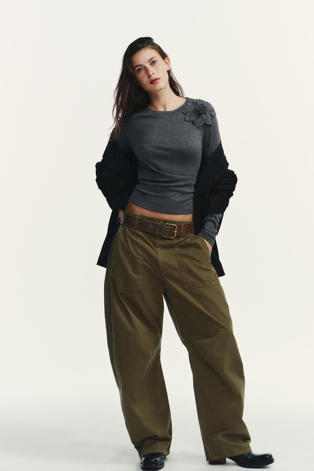 ФУТБОЛКА С ЦВЕТАМИ СПЕРЕДИ