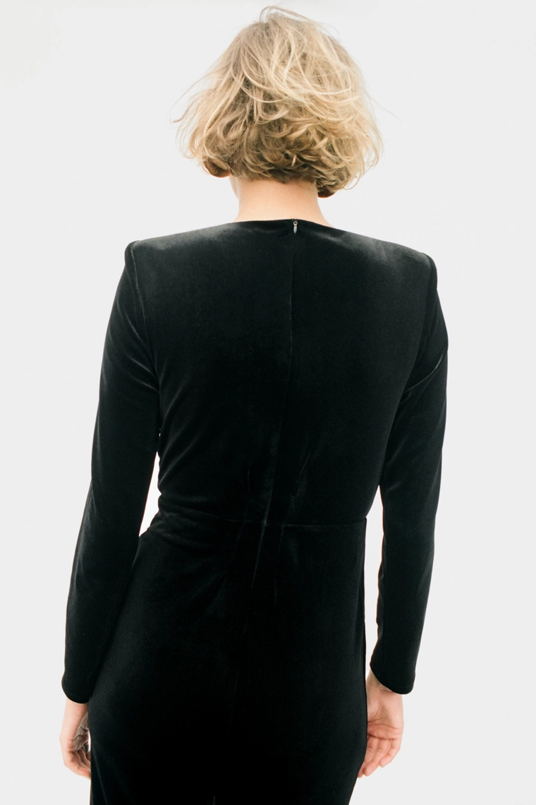 БАРХАТНОЕ ПЛАТЬЕ МИДИ С БЛЕСТЯЩИМИ ДЕТАЛЯМИ