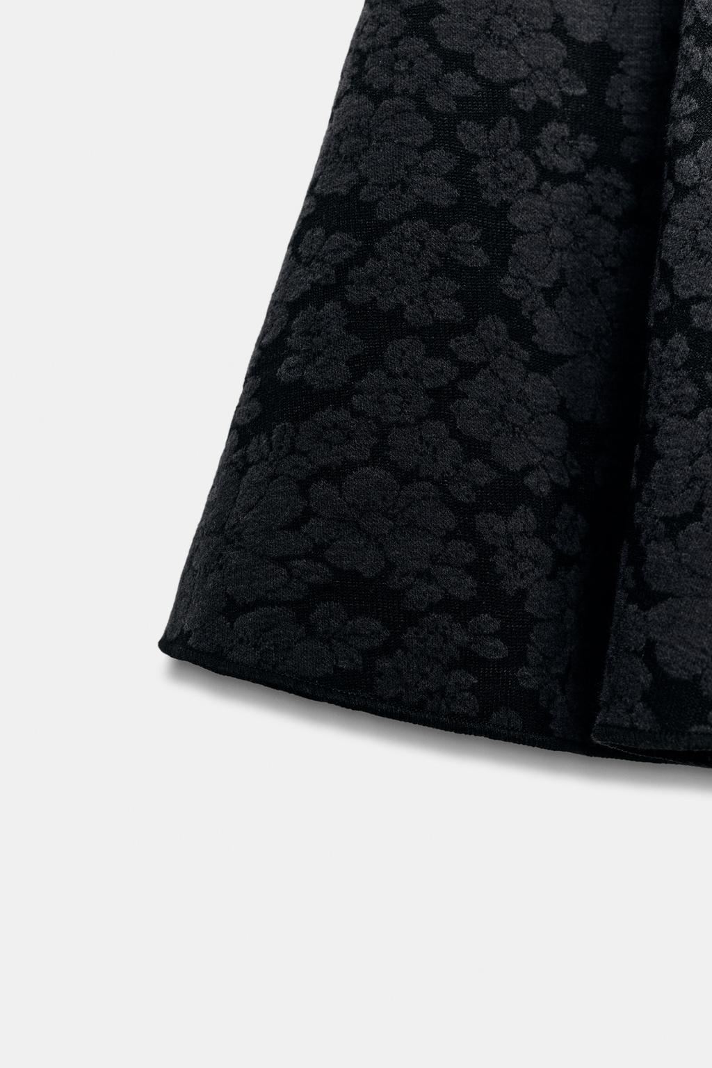 КОРОТКОЕ ЖАККАРДОВОЕ ПЛАТЬЕ