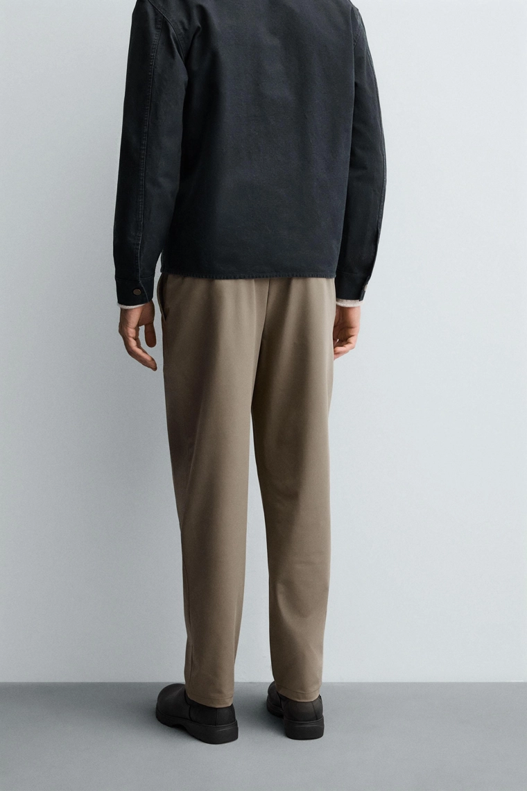 БРЮКИ ИЗ РЕЛЬЕФНОЙ ТКАНИ КОМФОРТНОГО КРОЯ