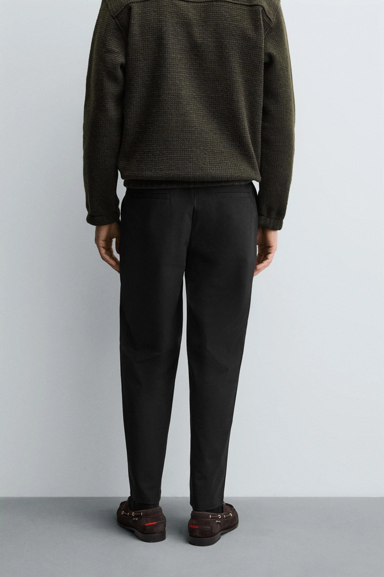 БРЮКИ ИЗ РЕЛЬЕФНОЙ ТКАНИ КОМФОРТНОГО КРОЯ