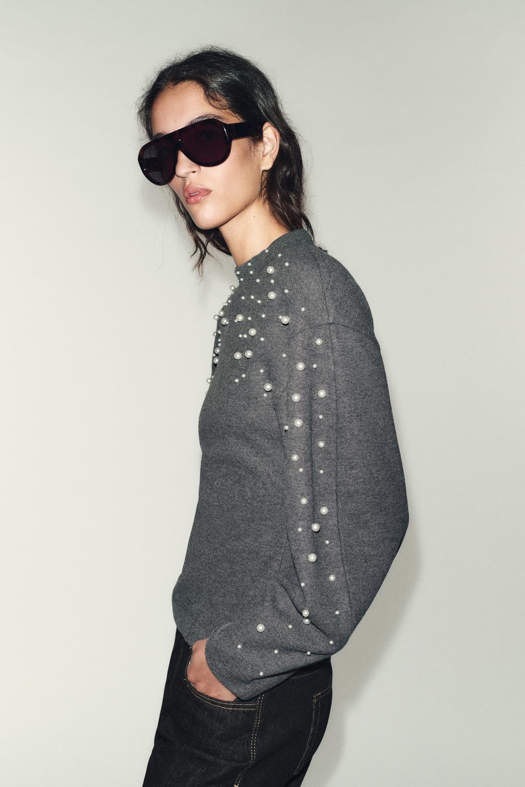 МЯГКИЙ СВИТЕР С БУСИНАМИ