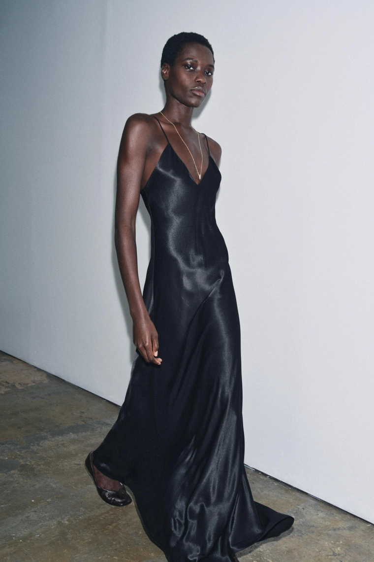 Черное платье