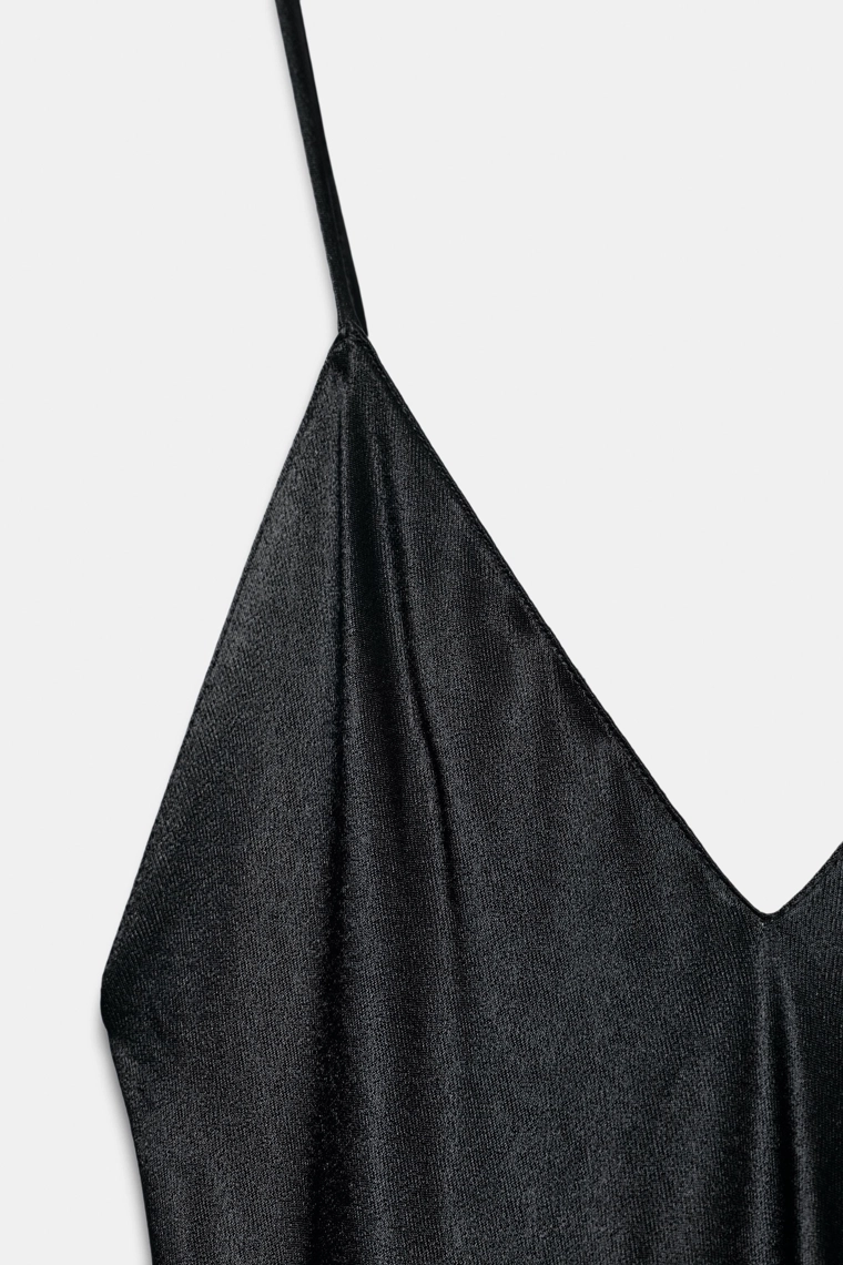 Черное платье