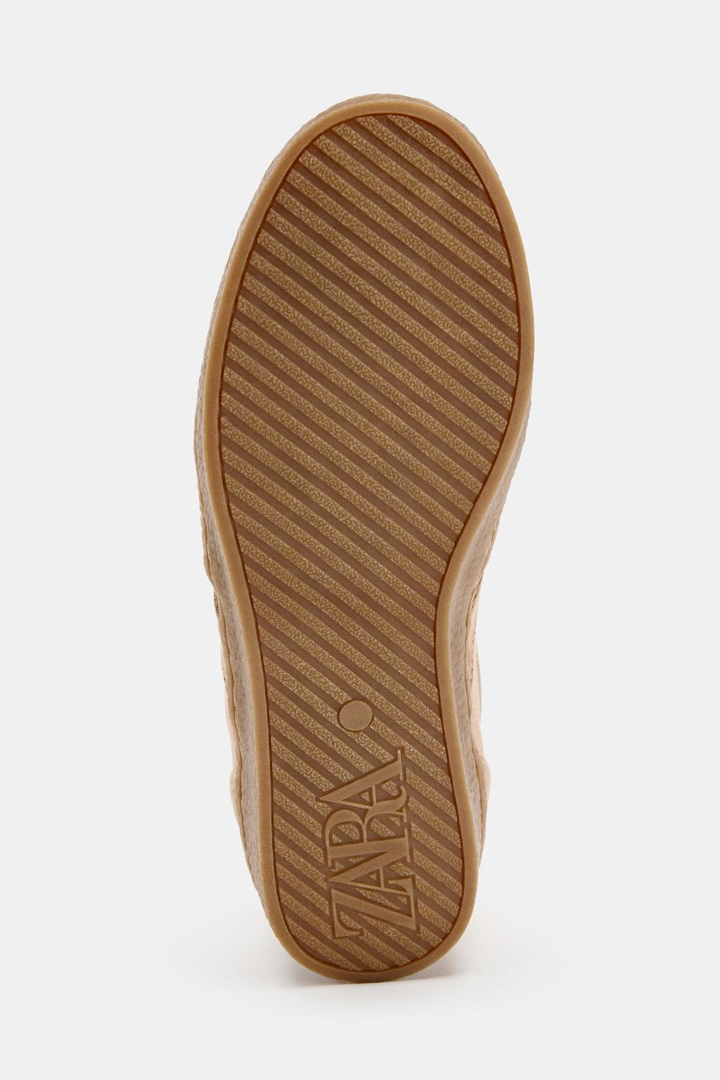 СПОРТИВНЫЕ КРОССОВКИ