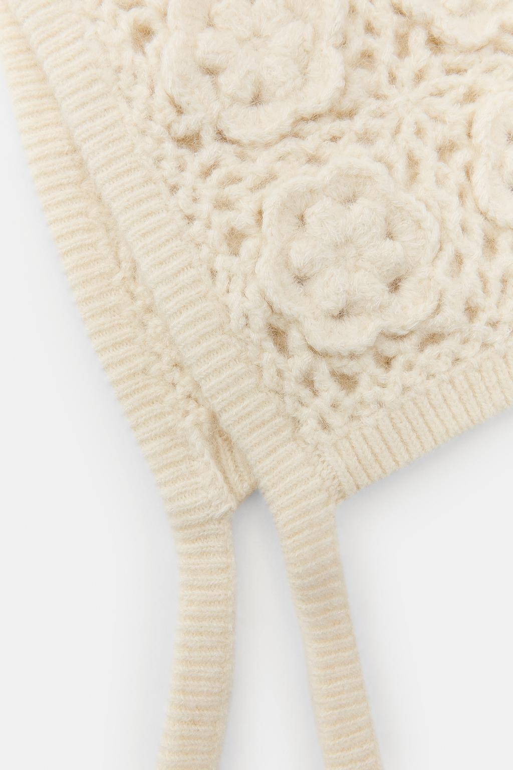 ЧЕПЧИК КРЮЧКОМ С РЕЛЬЕФНЫМИ ЦВЕТАМИ