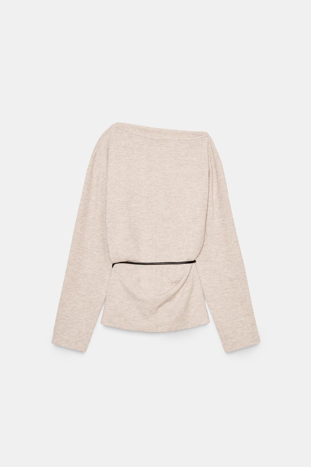 ТОП ИЗ РЕЛЬЕФНОЙ ТКАНИ С ПОЯСОМ