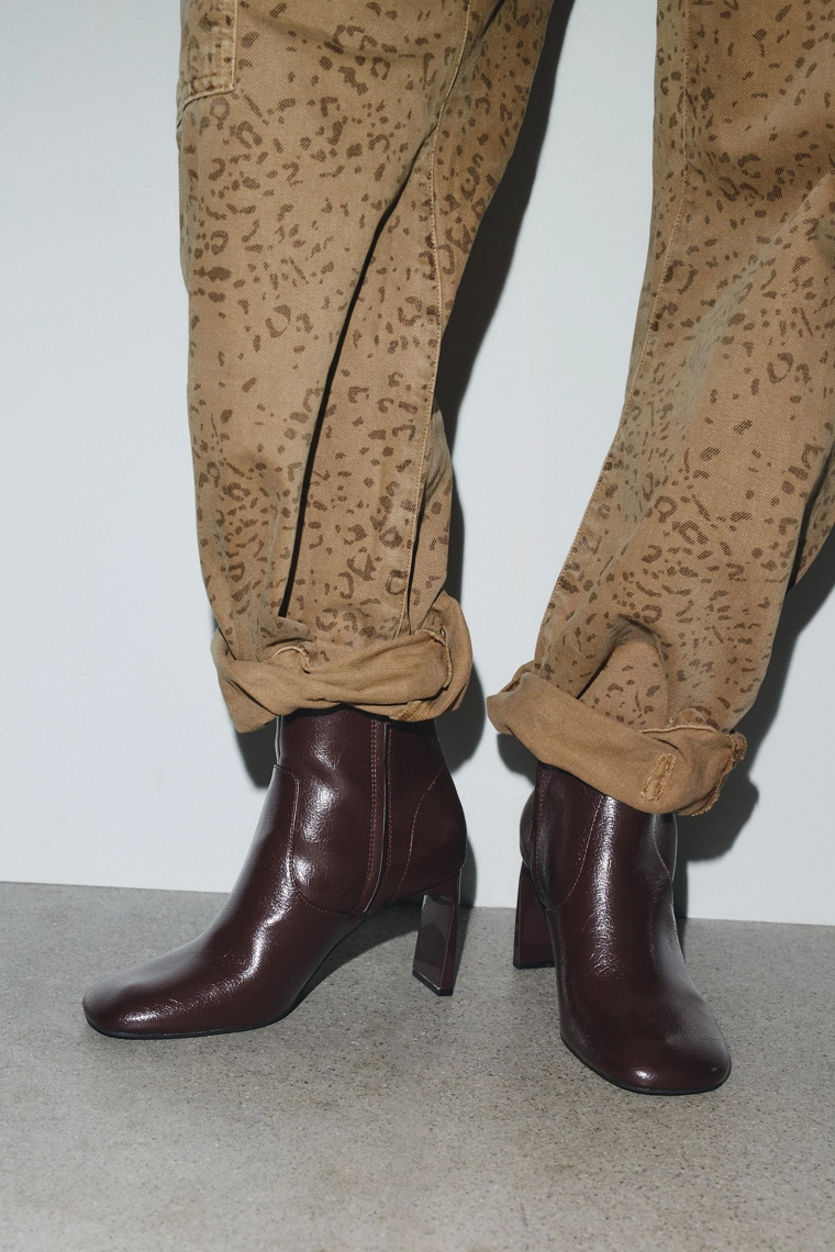 БОТИЛЬОНЫ НА ВЫСОКОМ КАБЛУКЕ