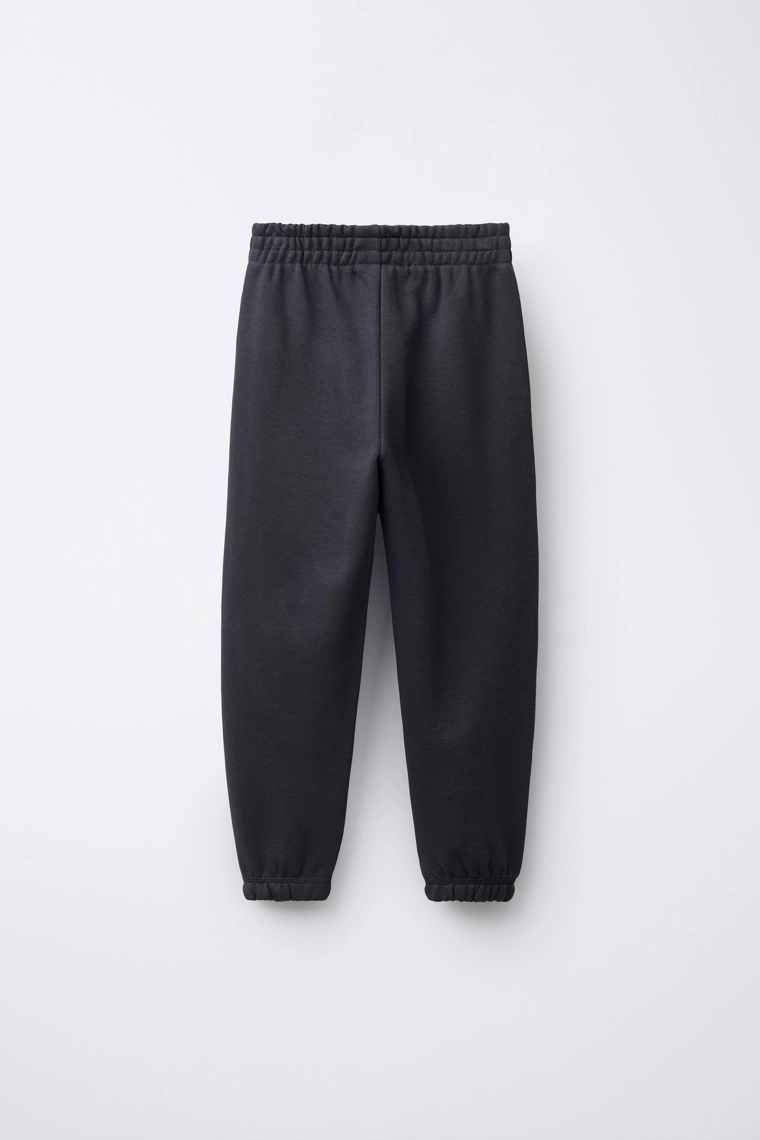 НАБОР ИЗ ДВУХ БРЮК-ДЖОГГЕРОВ ИЗ МЯГКОЙ ТКАНИ