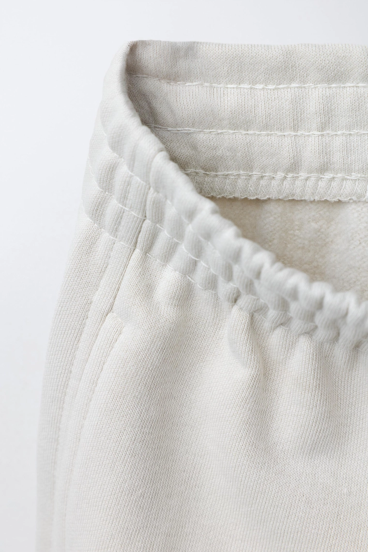 НАБОР ИЗ ДВУХ БРЮК-ДЖОГГЕРОВ ИЗ МЯГКОЙ ТКАНИ