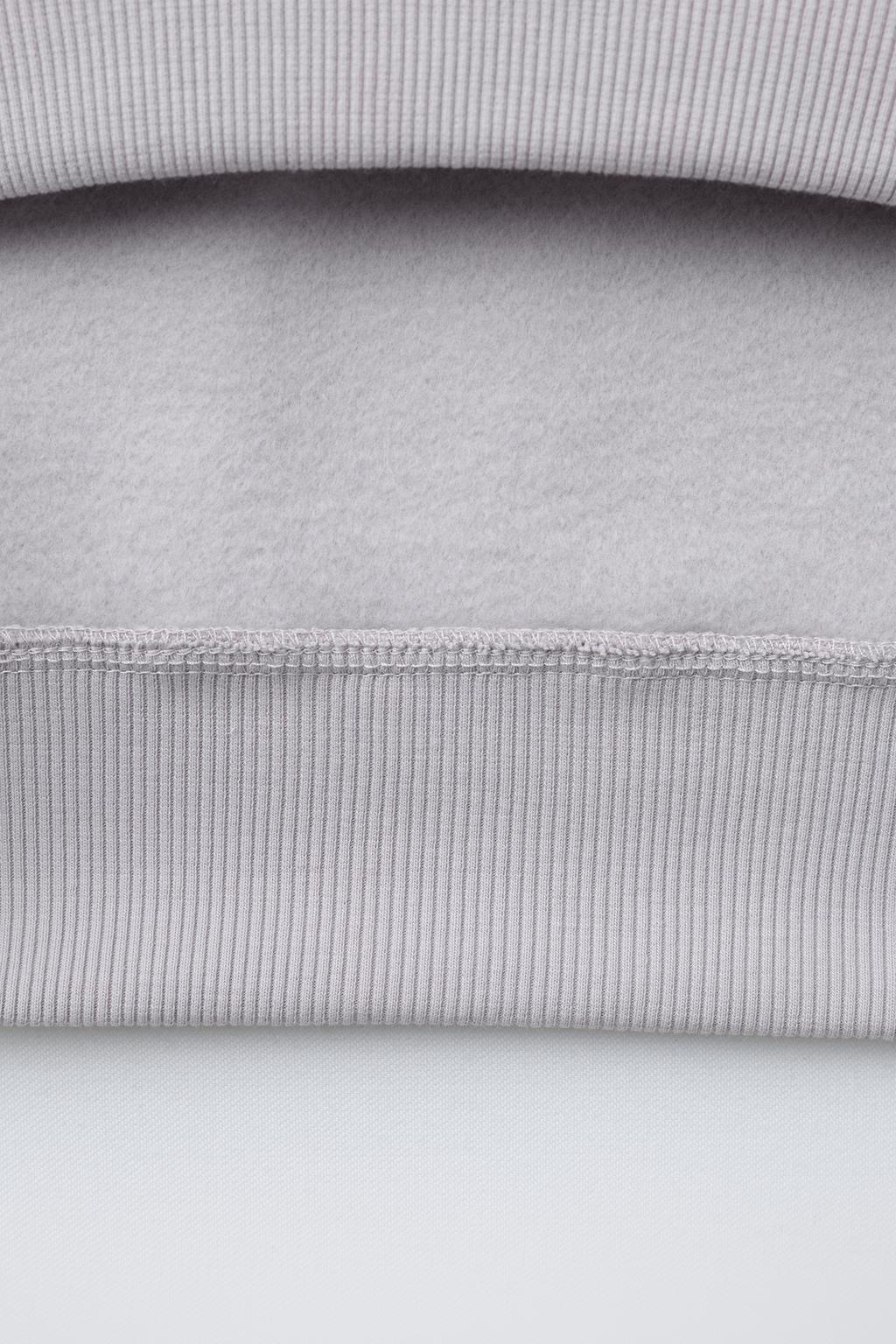 КОМПЛЕКТ ИЗ ТОЛСТОВКИ И ДЖОГГЕРОВ С ТЕКСТОВЫМ ПАТЧЕМ