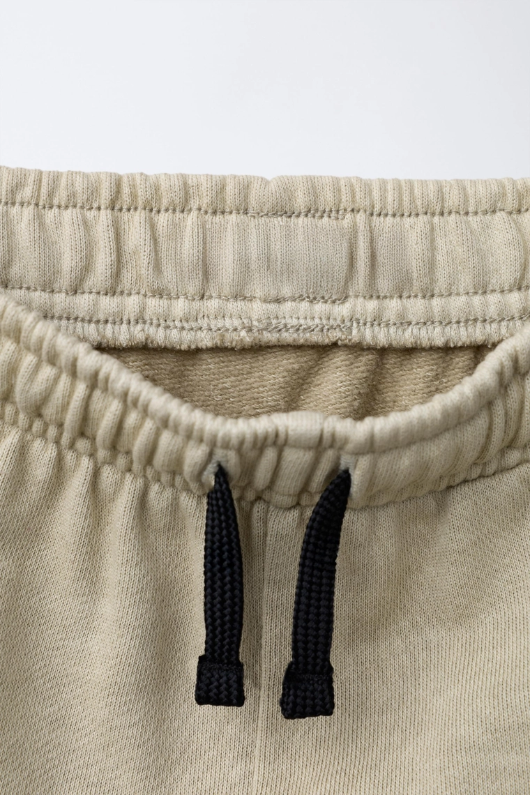 ШИРОКИЕ БРЮКИ ИЗ ФЛИСА, ОКРАШЕННЫЕ В ГОТОВОМ ИЗДЕЛИИ