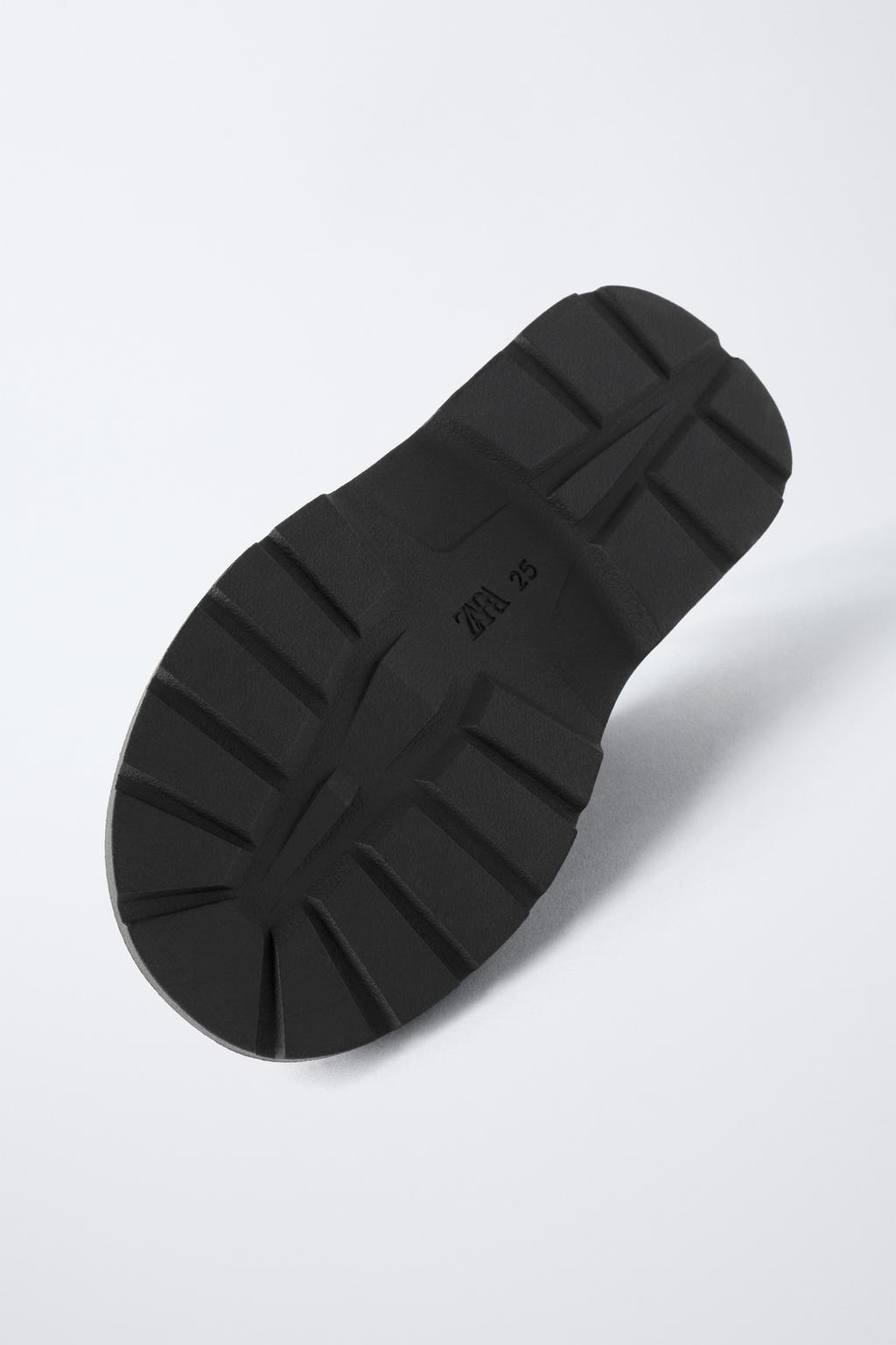 ТУФЛИ-ДЕРБИ НА РИФЛЕНОЙ ПОДОШВЕ