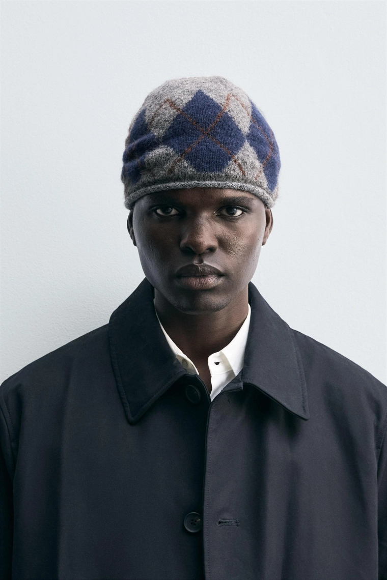 ЖАККАРДОВАЯ ШАПКА БИНИ С РОМБАМИ