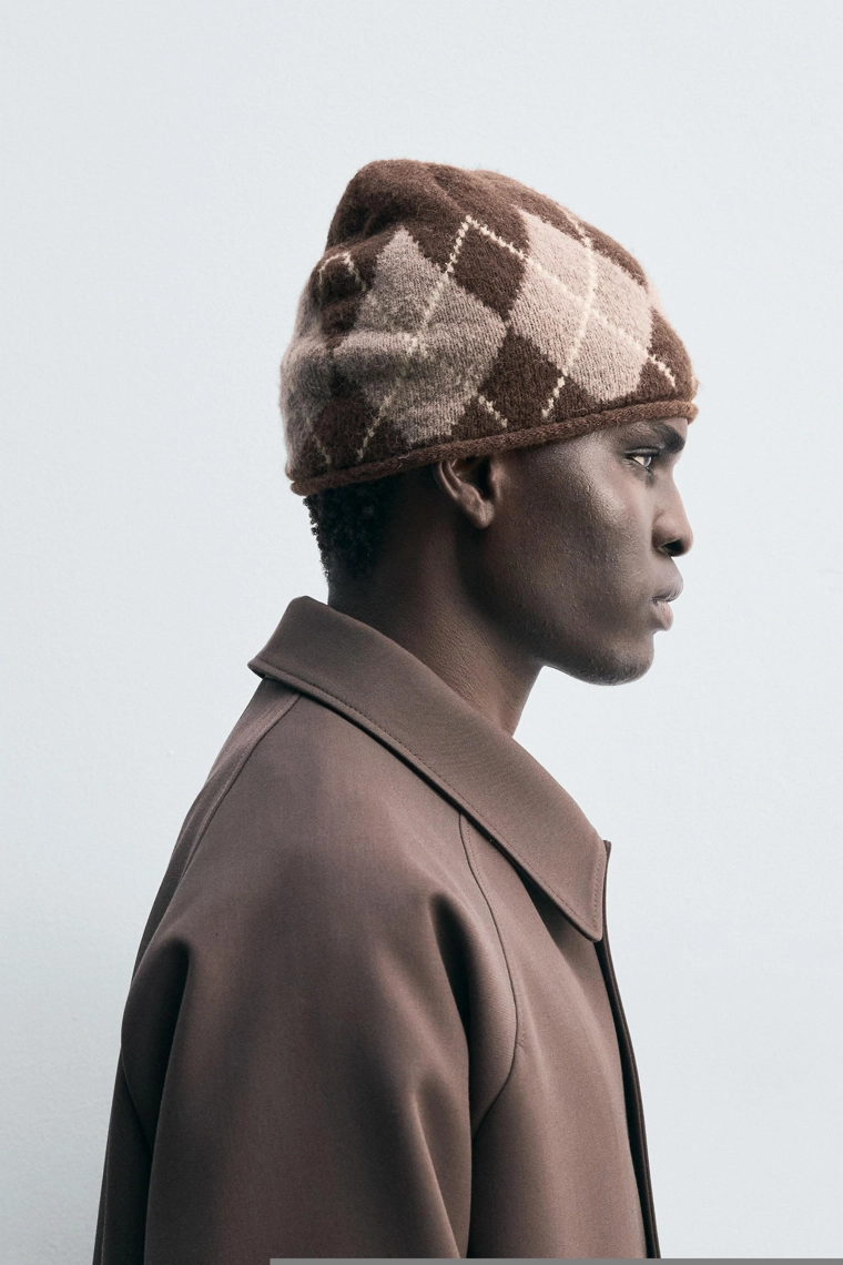 ЖАККАРДОВАЯ ШАПКА БИНИ С РОМБАМИ