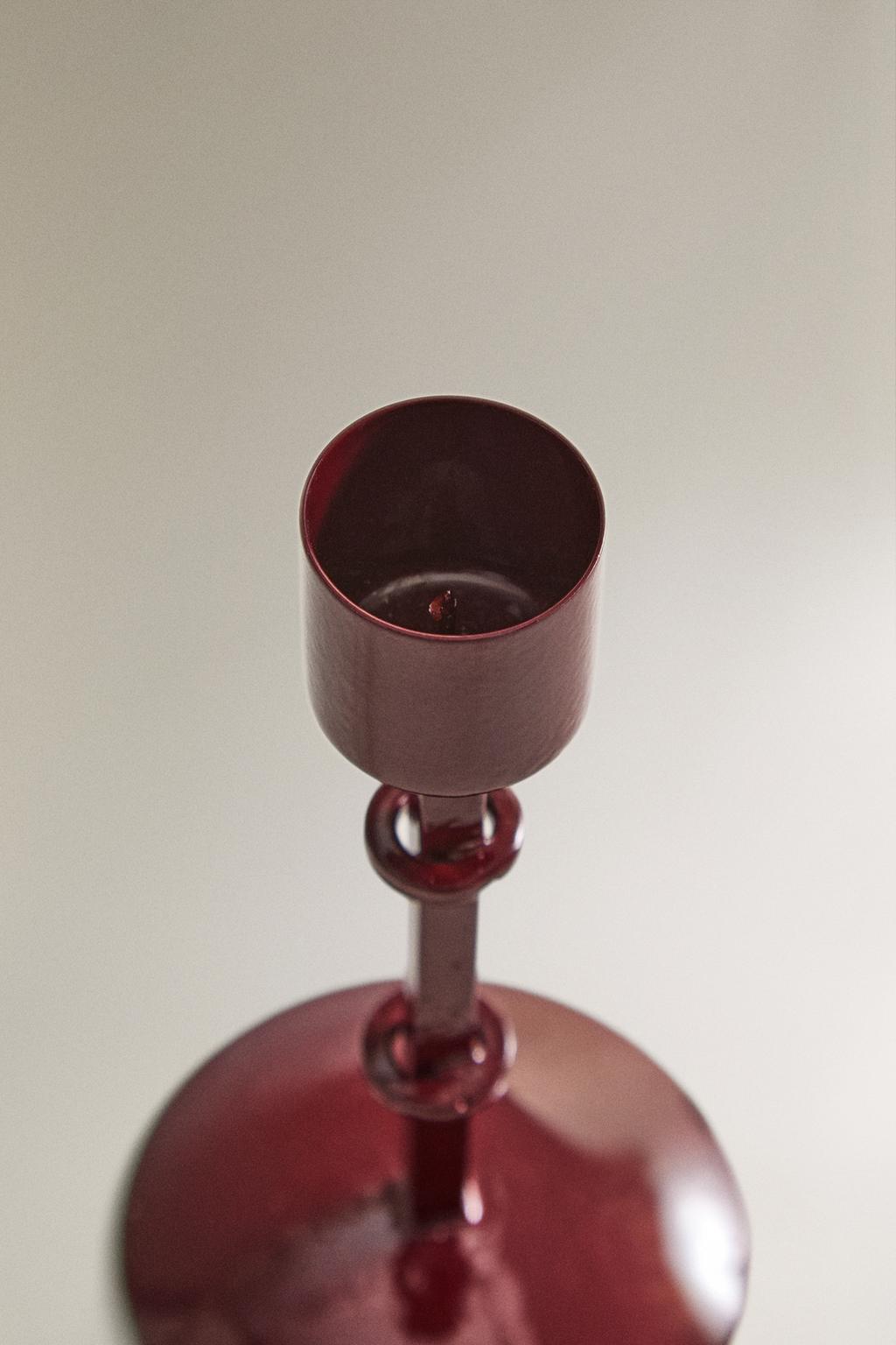 Высокий металлический рождественский подсвечник