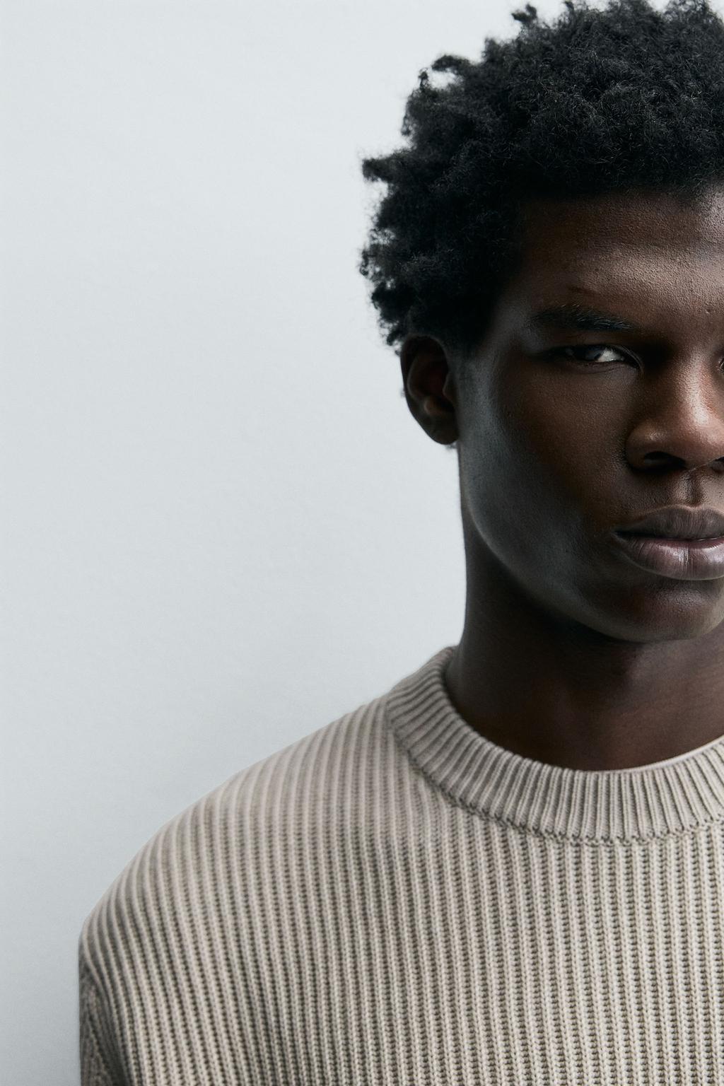 ЖЕМЧУЖНЫЙ ВЯЗАНЫЙ ДЖЕМПЕР