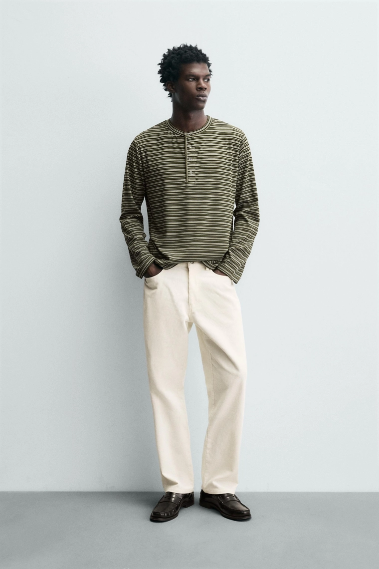 ФУТБОЛКА В ПОЛОСКУ С ВОРОТНИКОМ НА КНОПКАХ