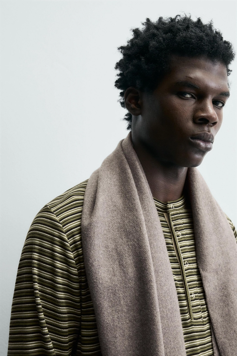 ФУТБОЛКА В ПОЛОСКУ С ВОРОТНИКОМ НА КНОПКАХ