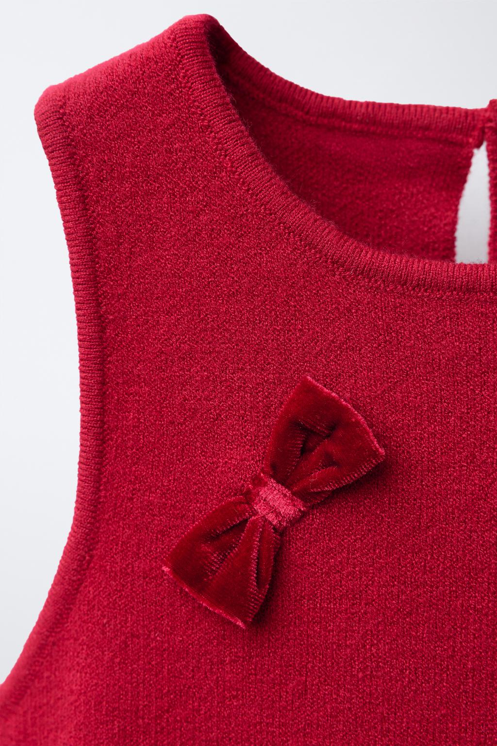 ТРИКОТАЖНОЕ ПЛАТЬЕ С БАРХАТНЫМИ БАНТАМИ