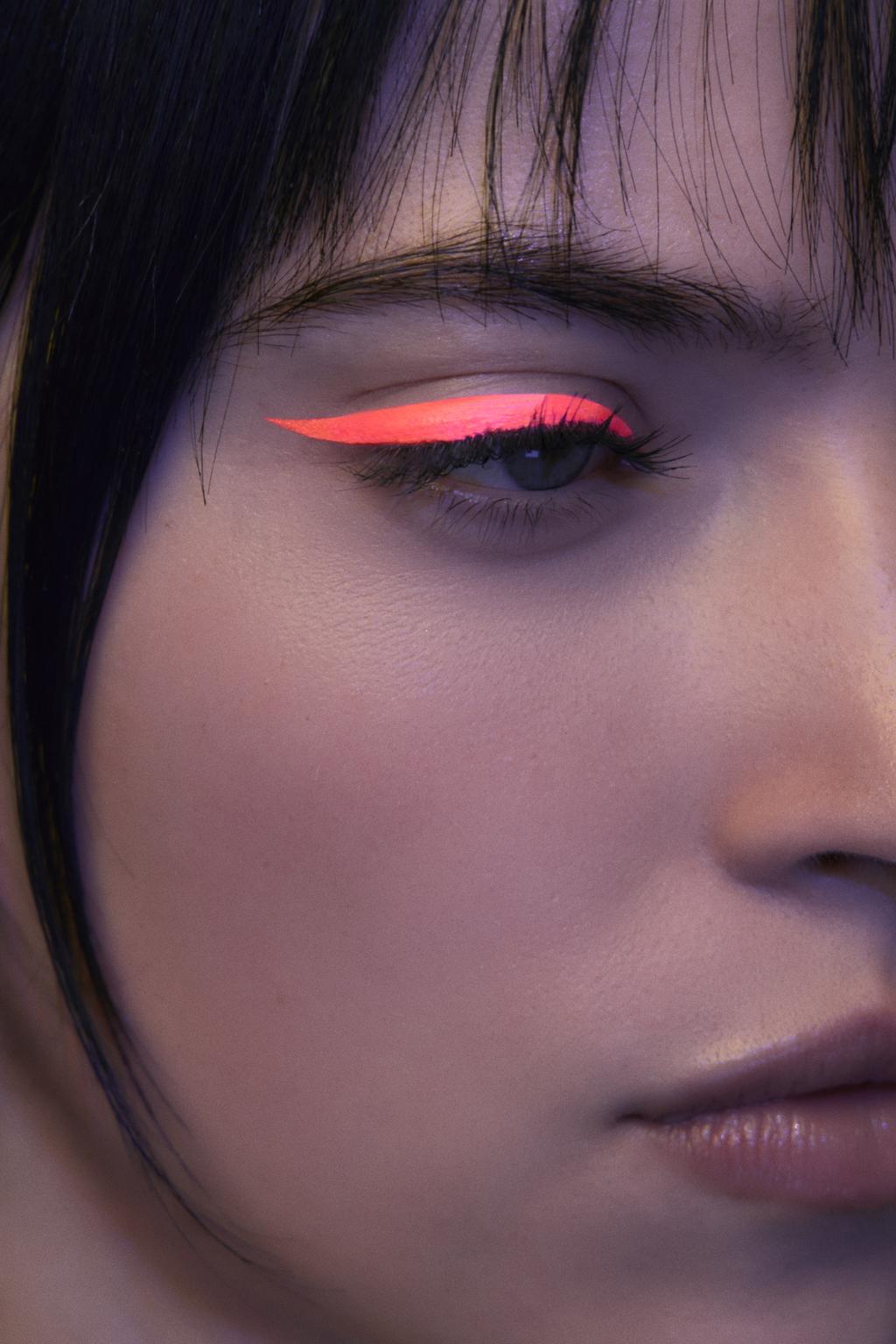 Неоновый подводка для глаз